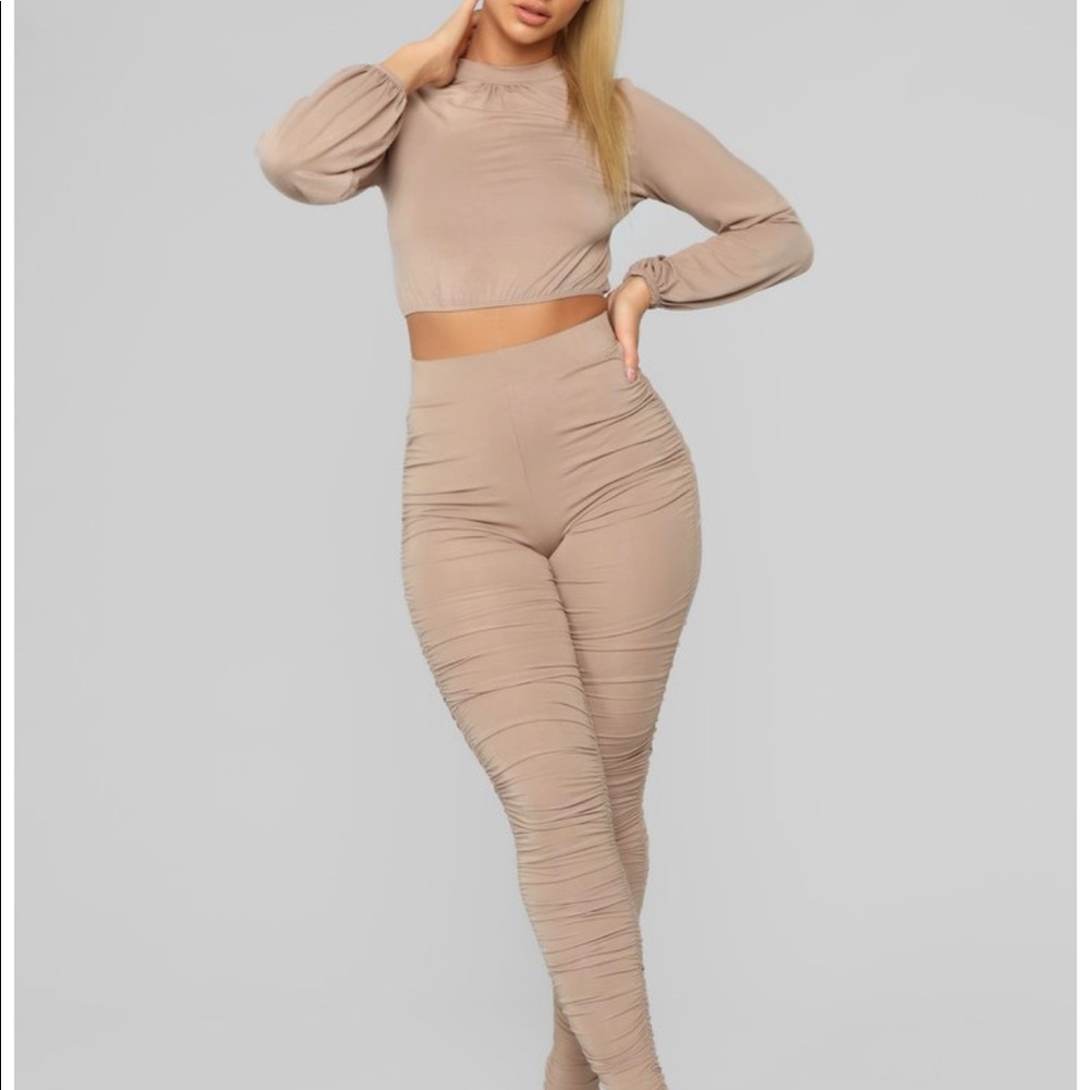 Fashion nova pants set